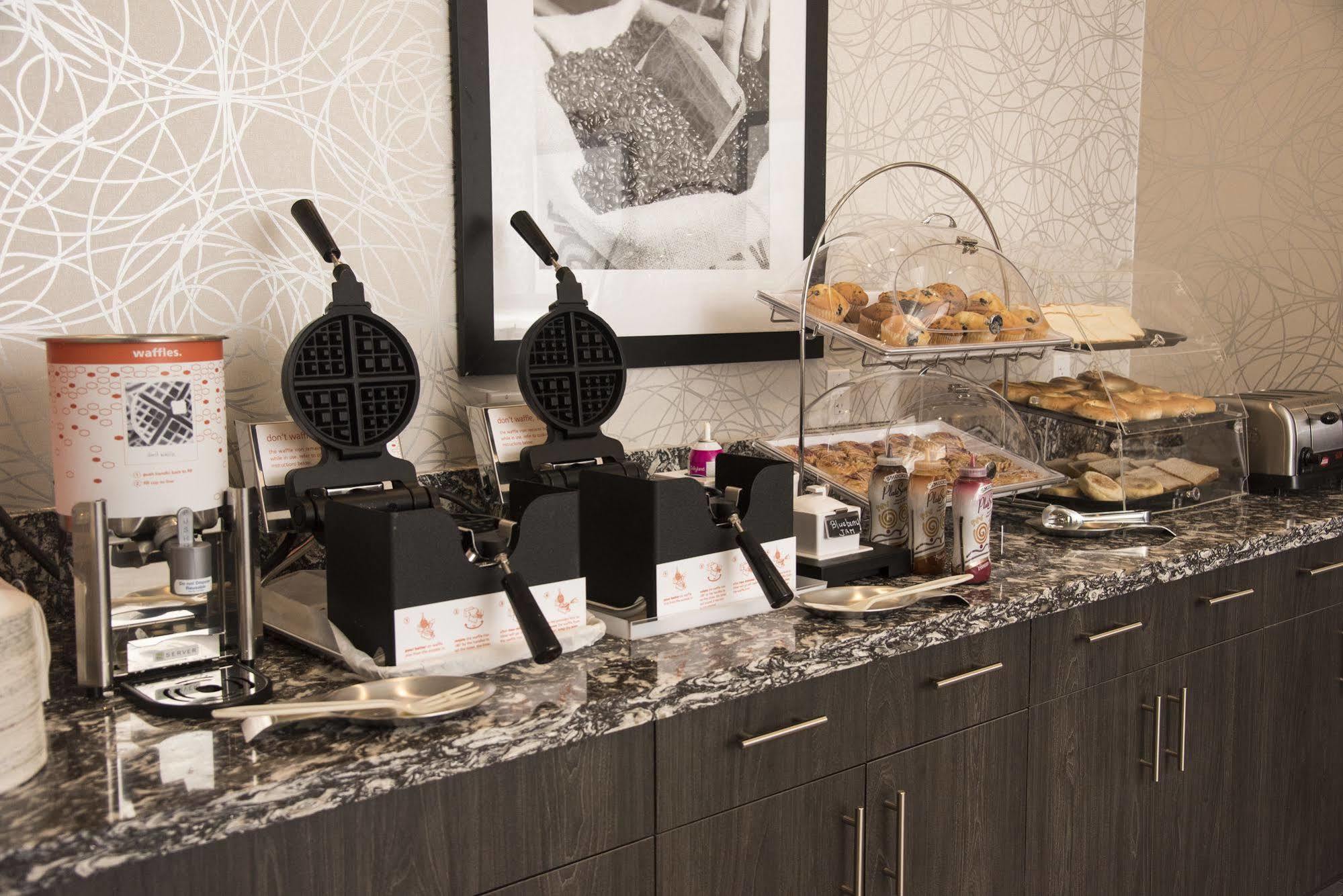 Hampton Inn & Suites By Hilton Thunder Bay Esterno foto